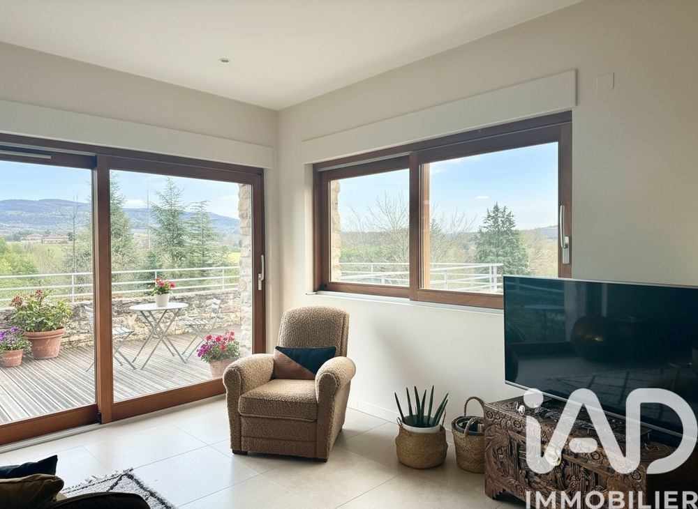 � vendre  Maison Dommartin (69380)