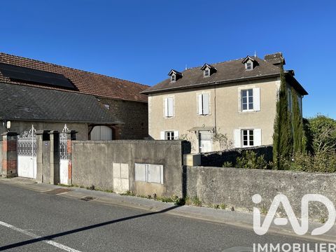   Vente Maison de village 8 pi�ces Maison - 8 pi�ce(s) - 208 m�