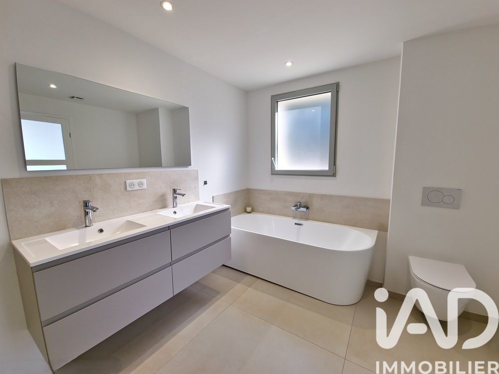 � vendre  Maison Carqueiranne (83320)