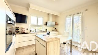  Maison � vendre 8 pi�ces 199 m�