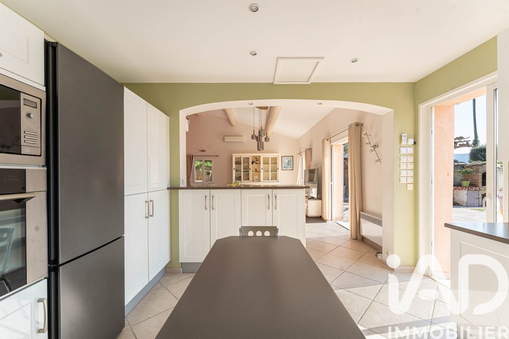 � vendre  Maison Saint-Cyr-sur-Mer (83270)