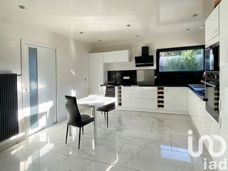  Villa � vendre 8 pi�ces 228 m�