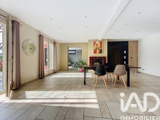  Maison � vendre 8 pi�ces 218 m�