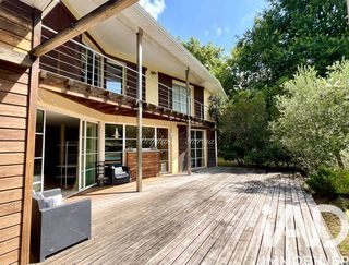  Villa � vendre 8 pi�ces 235 m�