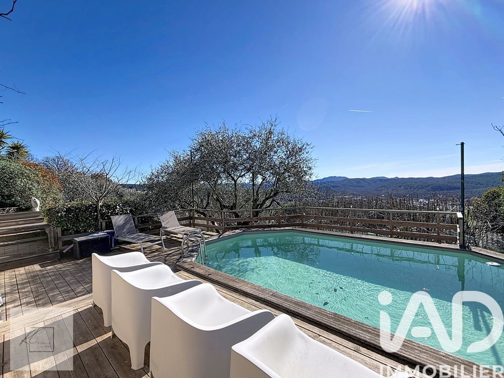 � vendre  Maison Montauroux (83440)