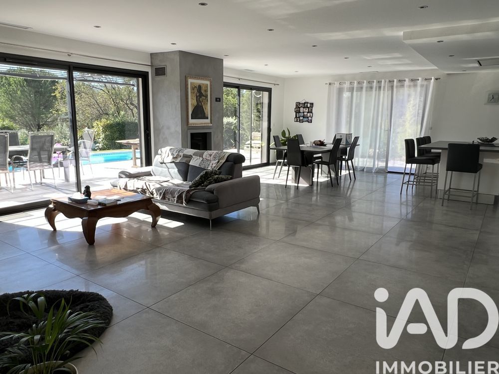 � vendre  Maison Saint-Zacharie (83640)