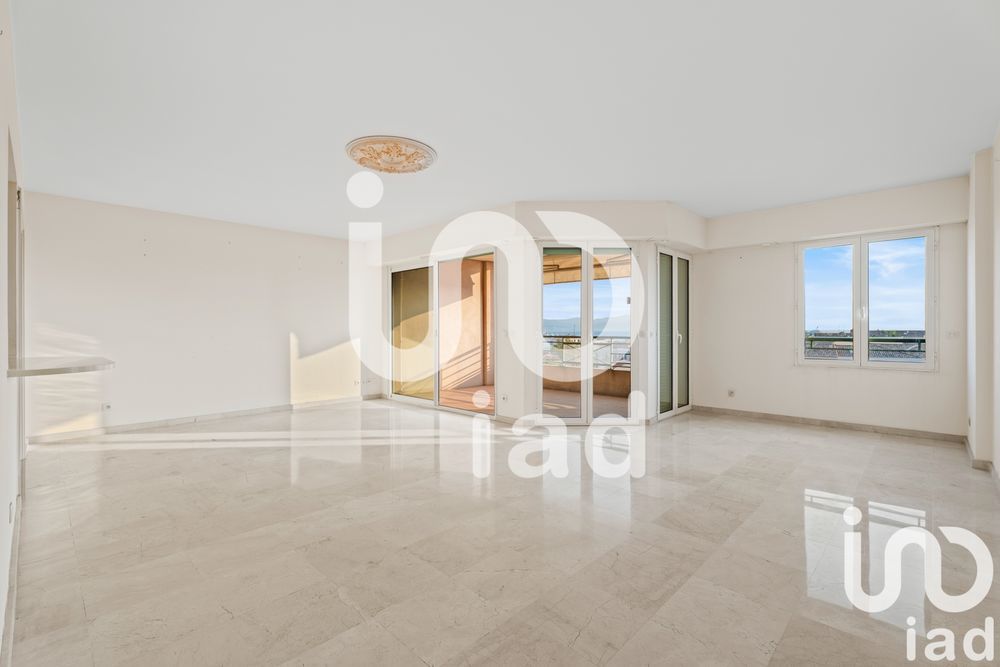 � vendre  Appartement Antibes (06600)