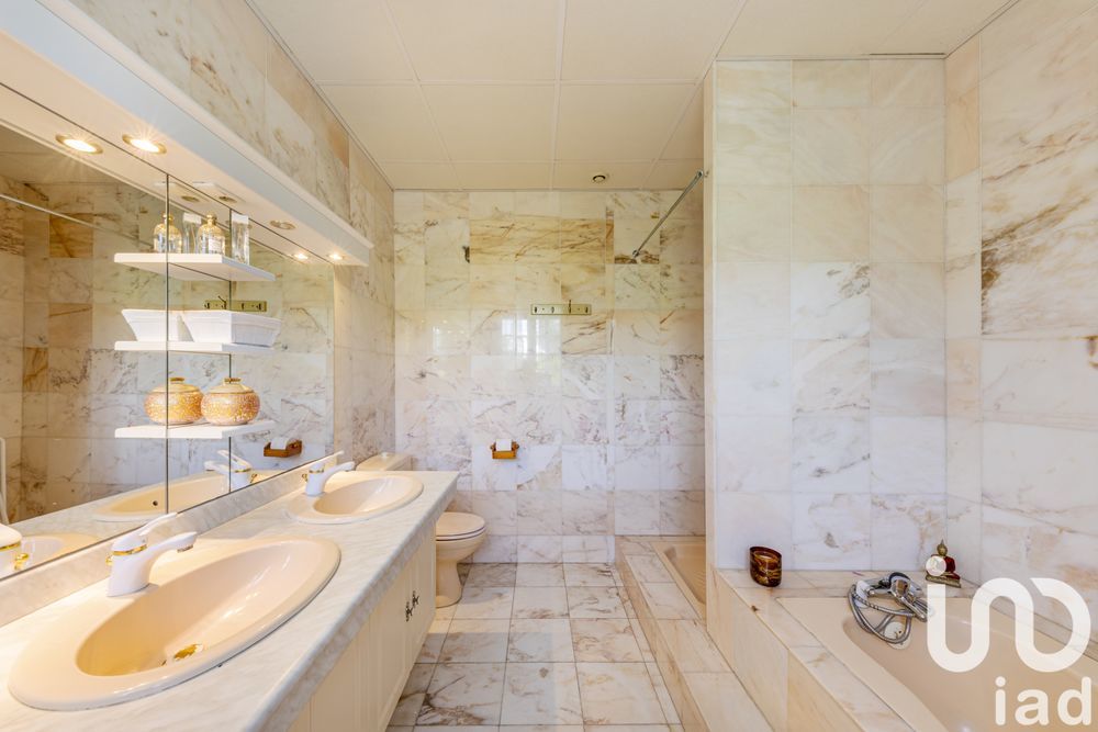 � vendre  Maison Nesles-la-Vall�e (95690)