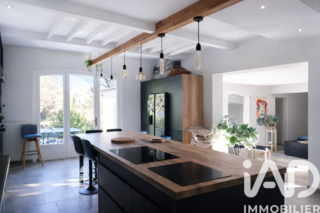  Maison � vendre 9 pi�ces 234 m�