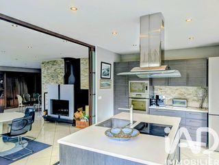  Maison � vendre 8 pi�ces 230 m�