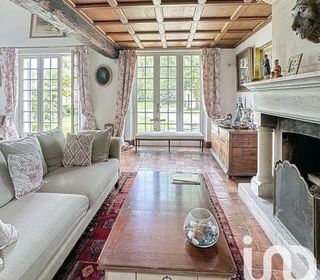  Maison � vendre 15 + pi�ces 570 m�