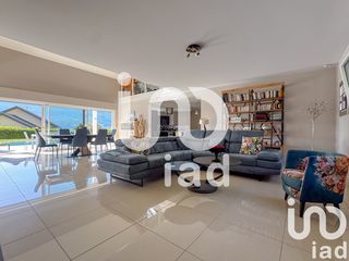  Maison � vendre 6 pi�ces 242 m�