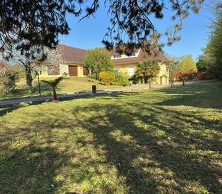  Maison � vendre 8 pi�ces 320 m�