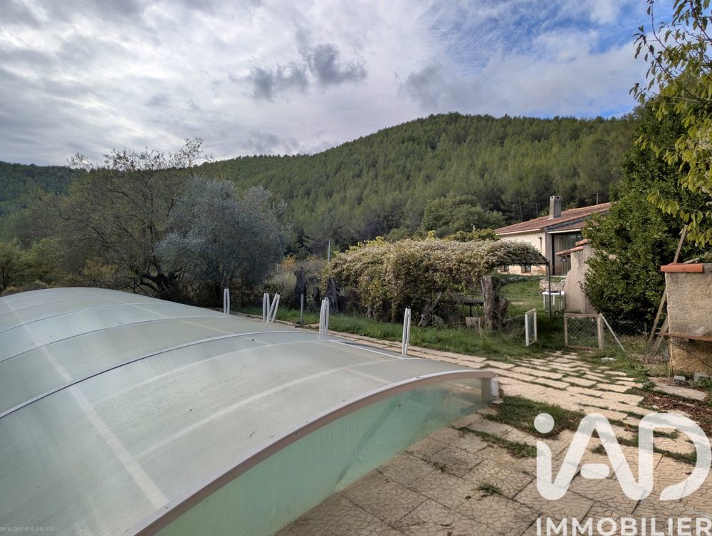 � vendre  Maison Saint-Zacharie (83640)