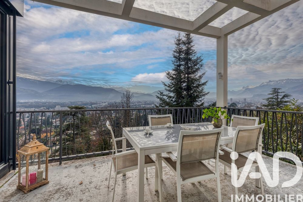 � vendre  Maison Corenc (38700)