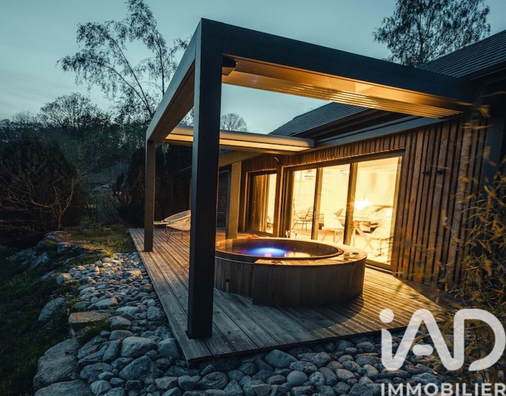 � vendre  Maison Champs-sur-Tarentaine-Marchal (15270)