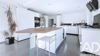  Maison � vendre 9 pi�ces 280 m�