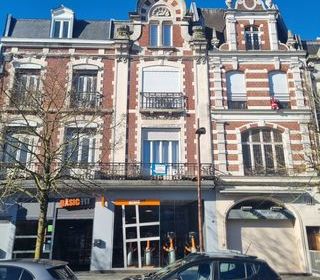  Immeuble � vendre 180 m�