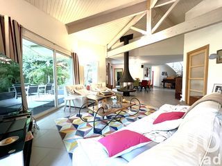  Maison � vendre 8 pi�ces 240 m�