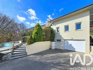  Maison � vendre 5 pi�ces 195 m�