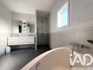  Maison � vendre 4 pi�ces 165 m�