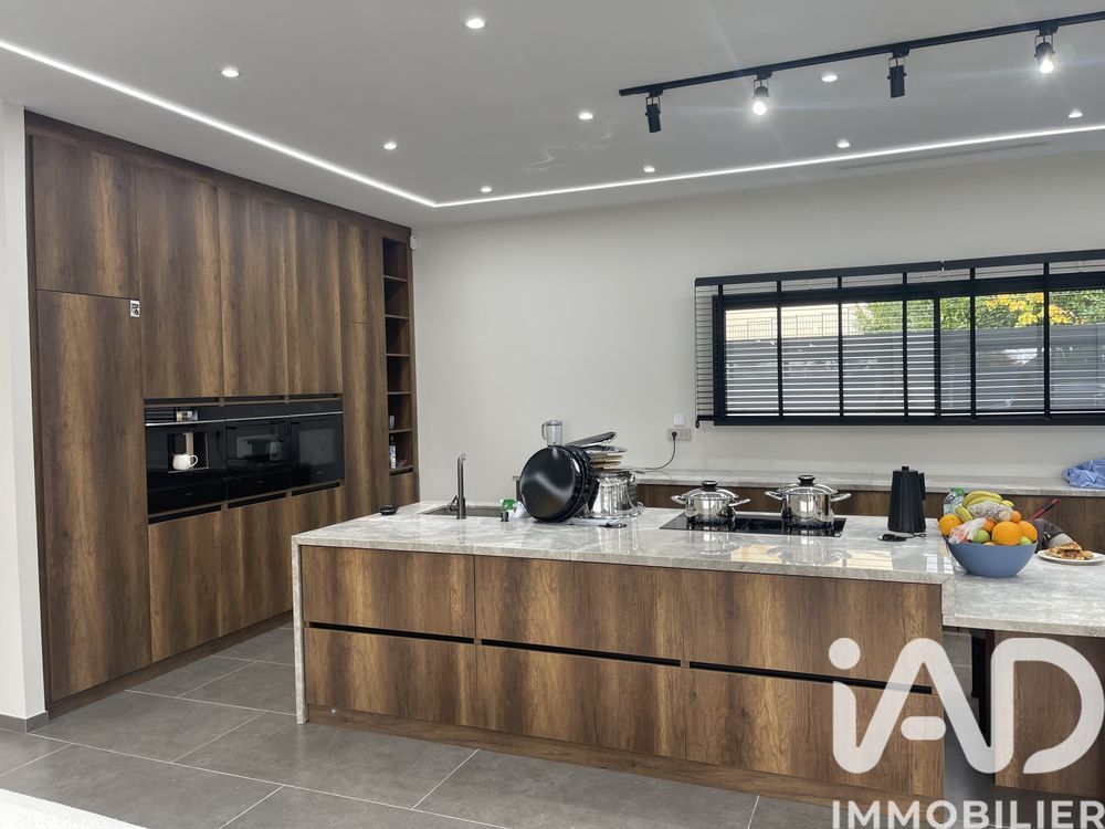 � vendre  Maison Sens (89100)