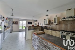  Villa � vendre 15 + pi�ces 994 m�