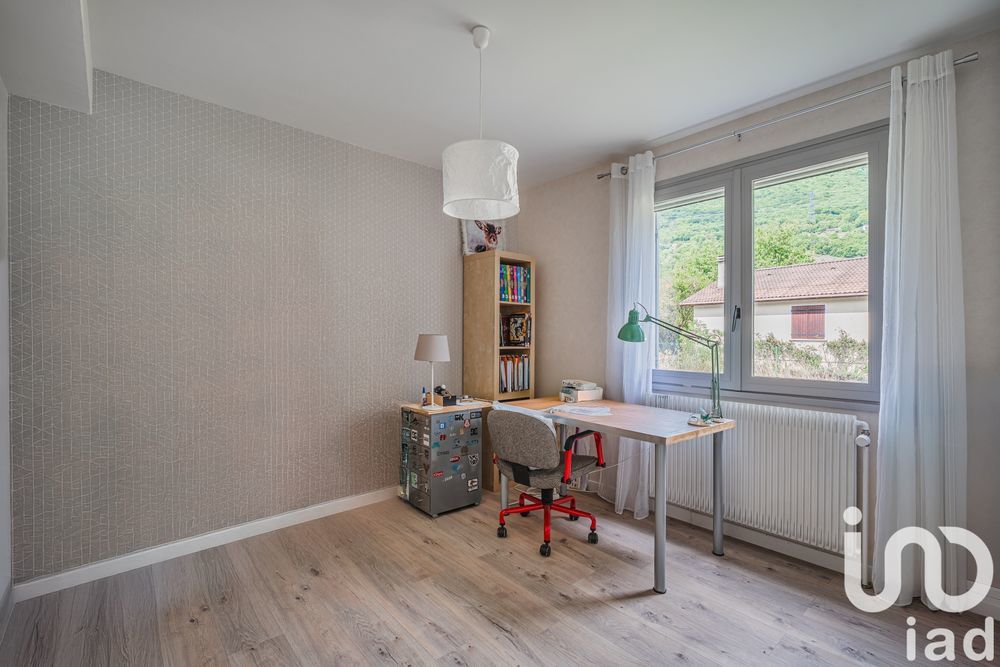 � vendre  Maison Claix (38640)