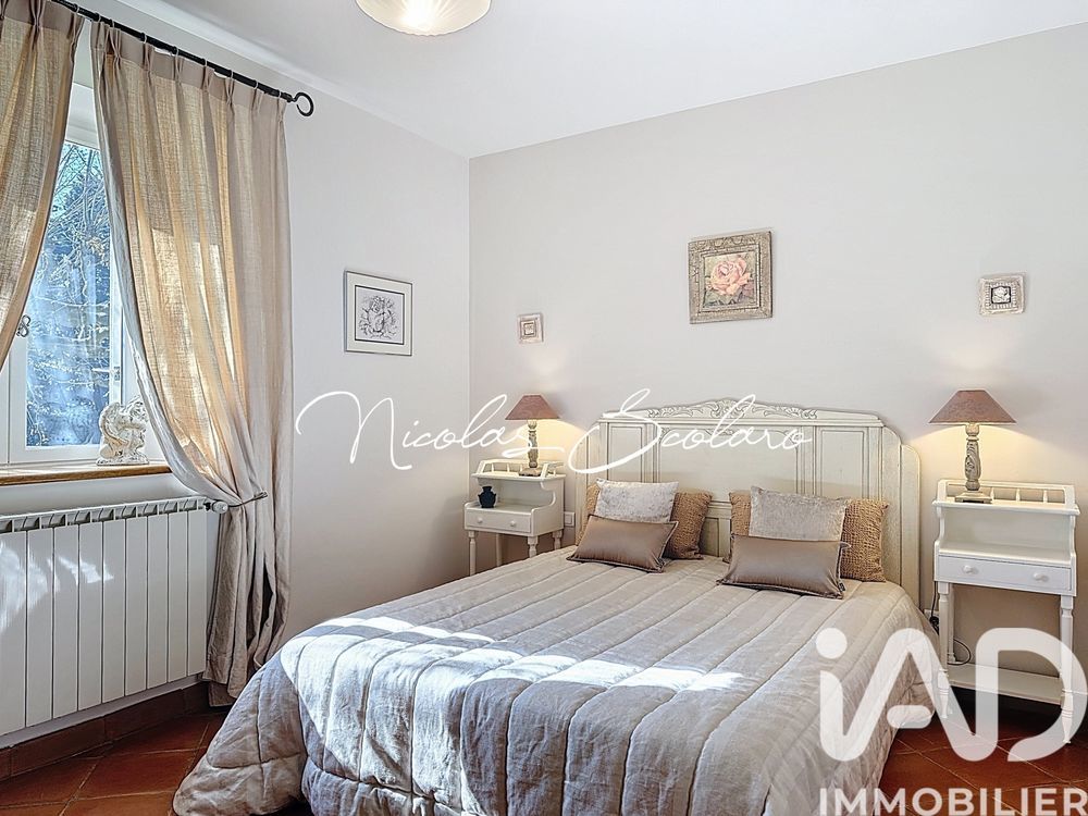 � vendre  Maison Cheval-Blanc (84460)