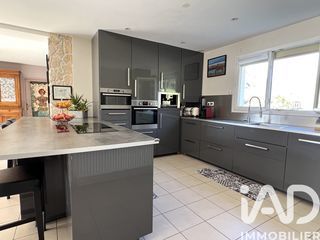  Maison � vendre 5 pi�ces 196 m�