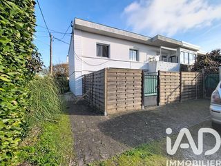  Immeuble � vendre 151 m�