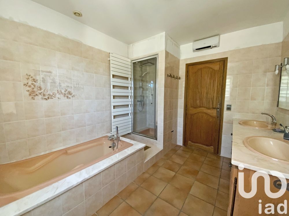 � vendre  Maison Pourri�res (83910)