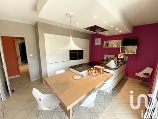  Maison � vendre 9 pi�ces 221 m�