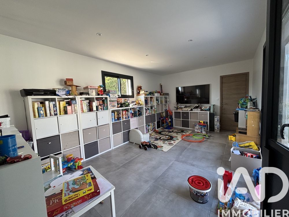 � vendre  Villa Nimes (30900)