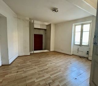  Immeuble � vendre 240 m�