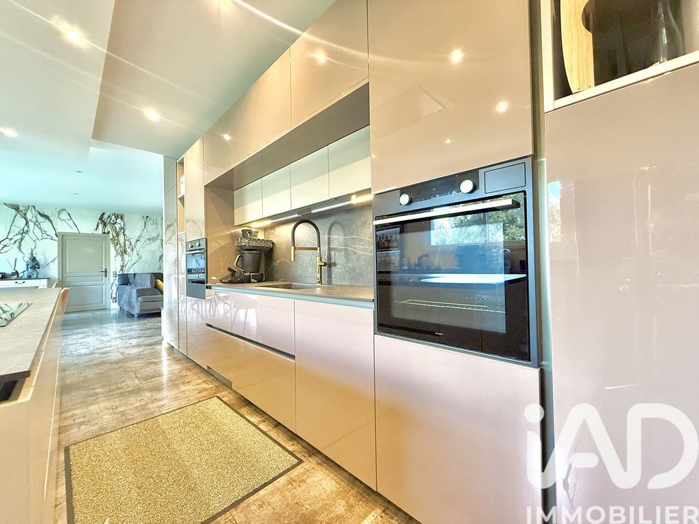 � vendre  Maison Mimet (13105)