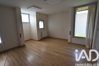  Villa � vendre 15 + pi�ces 251 m�