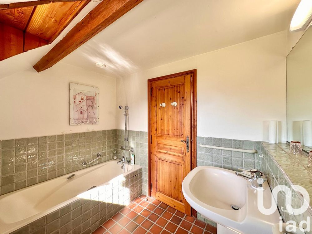 � vendre  Villa Savines-le-Lac (05160)