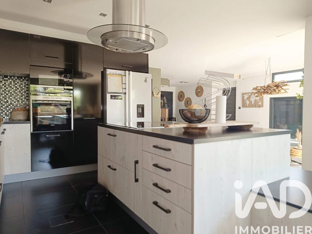 � vendre  Maison Servian (34290)