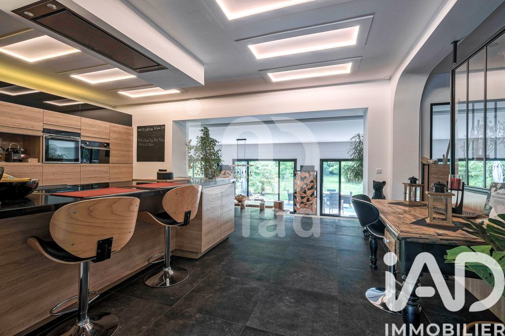 � vendre  Villa Lamorlaye (60260)