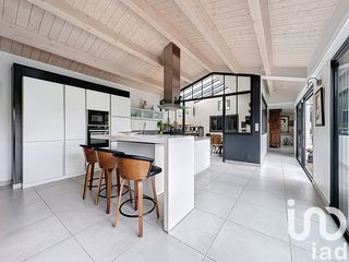  Villa � vendre 9 pi�ces 222 m�