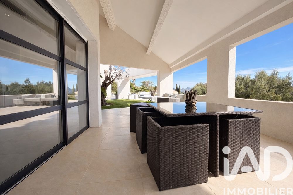 � vendre  Villa La Cadi�re-d'Azur (83740)