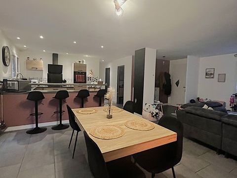   Vente Maison/villa 4 pi�ces Maison - 4 pi�ce(s) - 97 m�