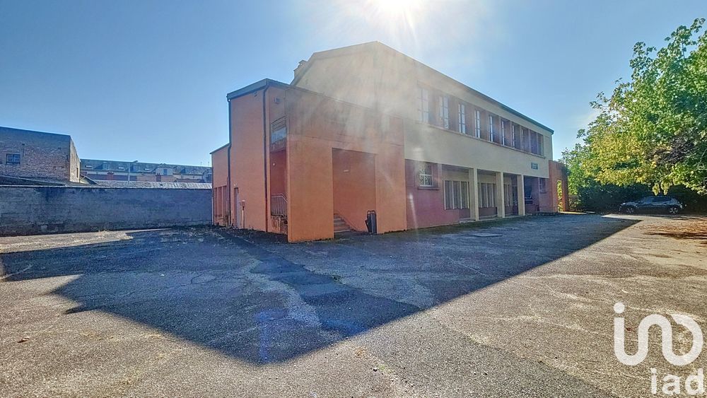 � vendre  Propri�t�/ch�teau Moulins (03000)