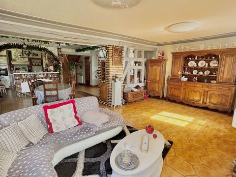   Vente Maison/villa 6 pi�ces Maison - 6 pi�ce(s) - 210 m�