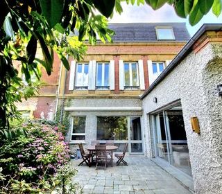  Maison � vendre 9 pi�ces 260 m�