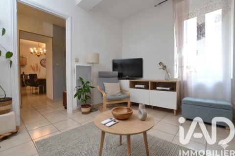   Vente Maison de village 7 pi�ces Maison - 7 pi�ce(s) - 236 m�