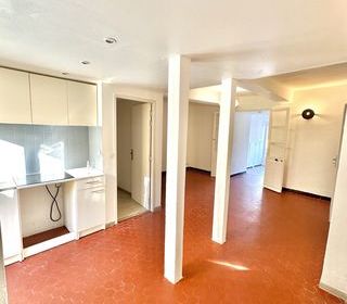  Immeuble � vendre 180 m�