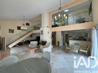  Maison � vendre 9 pi�ces 240 m�