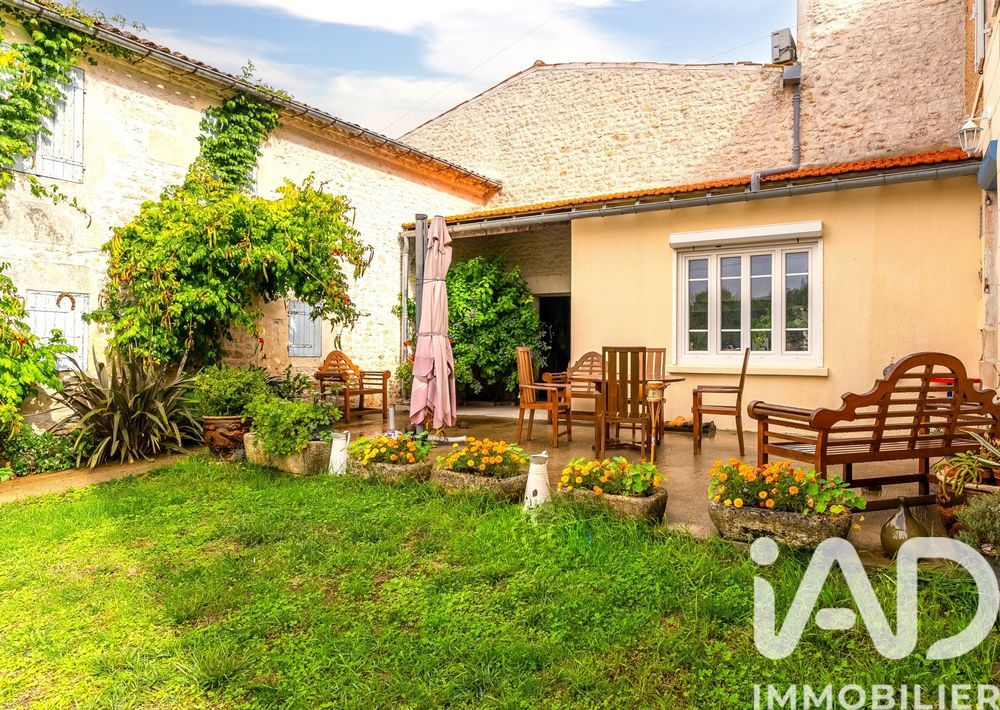 � vendre  Maison Corme-�cluse (17600)